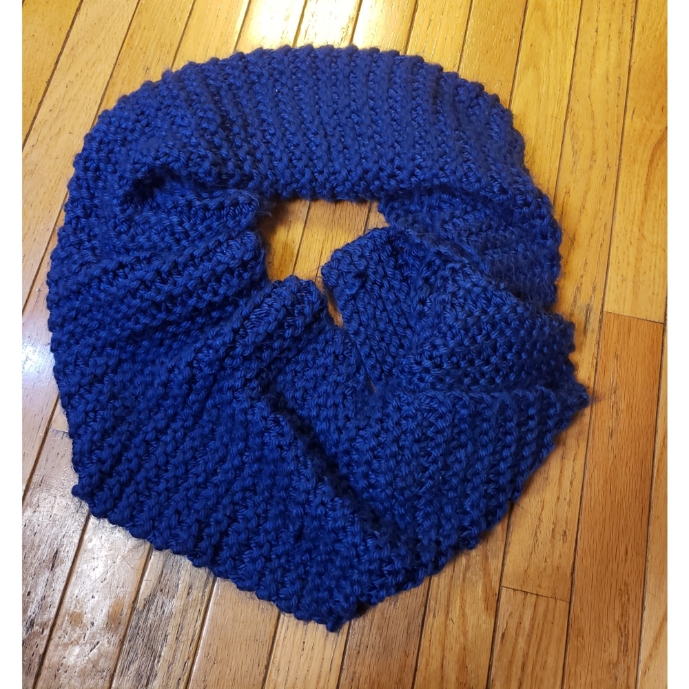 Blue Long Knitted Scarf - Picture 4 of 5